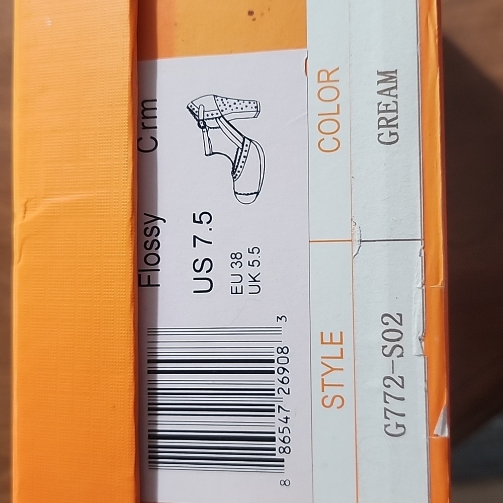 Miz Mooz Flossy size 7.5 cream shoes